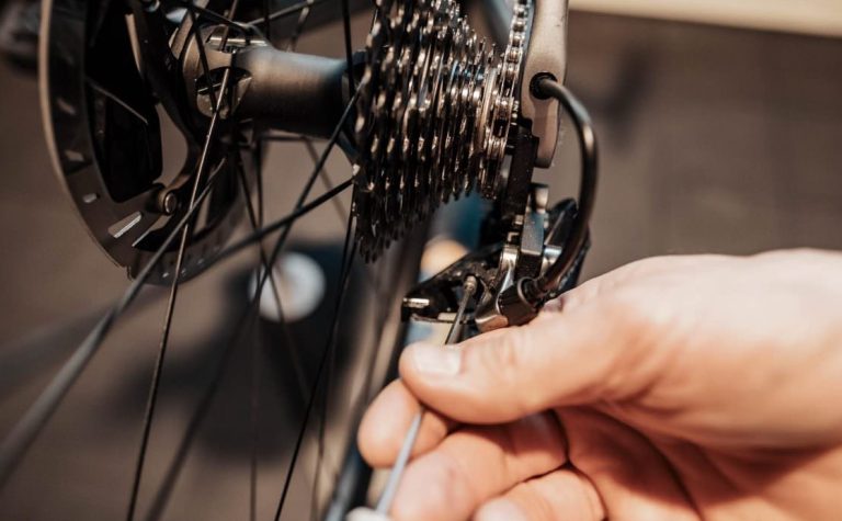 Cómo cambiar el piñón de la bicicleta - MaquinaBikes.com